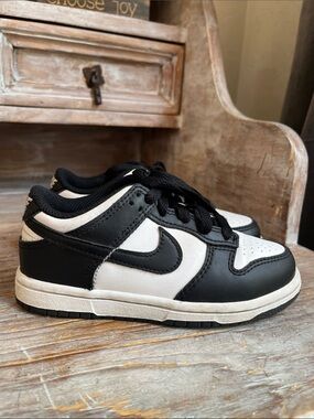 🐼 Nike Dunk Low Panda size 11C black / white Sneakers Casual